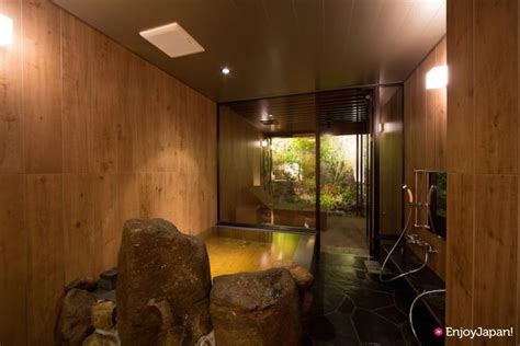 Streaming Dipsea Super Hot Roommates Taking A Bath Part 1 Reagan Foxx Mom Joins For A Hot