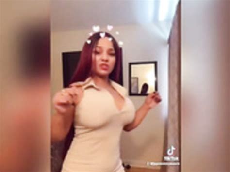 Videos Tagged With Boob Flex