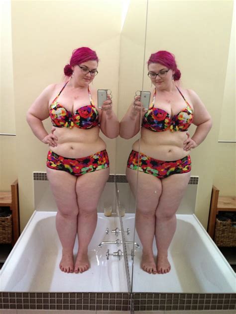 Fatshion Peepshow Body Postive Bikini Babes