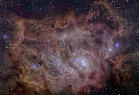 M The Lagoon Nebula Taken With The Vlt Survey Telescope Flickr