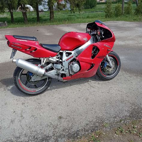 Parduodamas Honda Cbr 1000cc 74kv 98 M Domina Ir Skelbiu Lt