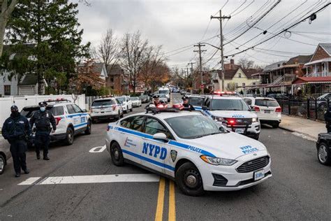 Police Shooting In The Bronx At Least 2 Us Marshals Shot The New York Times