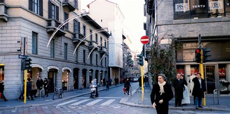 Via Monte Napoleone i Milano Bestil billetter til dit besøg