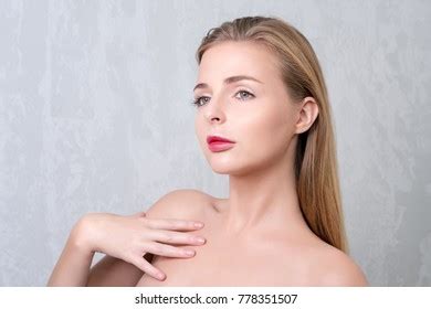 Fashion Studio Portrait Nude Elegant Lady Stock Photo 778351507 Shutterstock