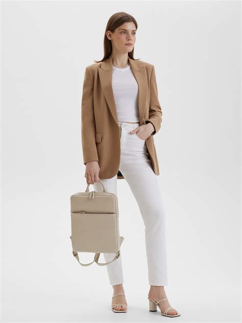 Saaj - бренд рюкзаков, сумок и кошельков из натуральной кожи