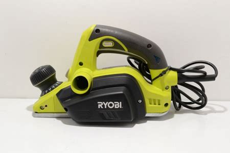 Rabot électrique Ryobi EPN7582NHG : Test complet et avis