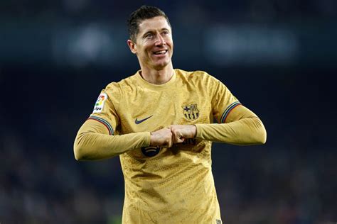 Lewandowski Z Asyst Szcz Sny Najlepszy W Serie A Gotowi Na Sport