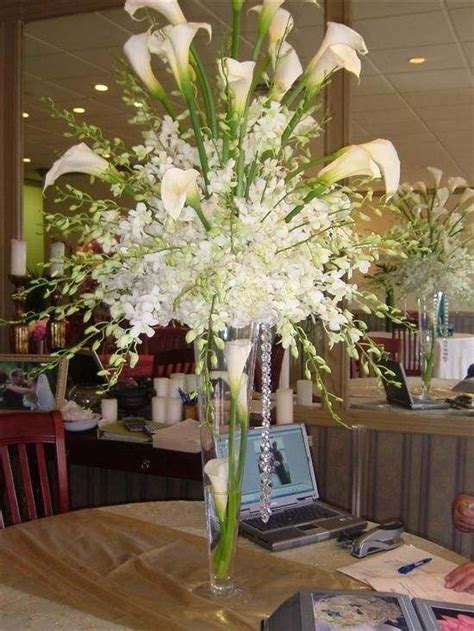 Calla Lily Centerpiece Tall Wedding Centerpieces Flower Centerpieces Wedding Wedding Table