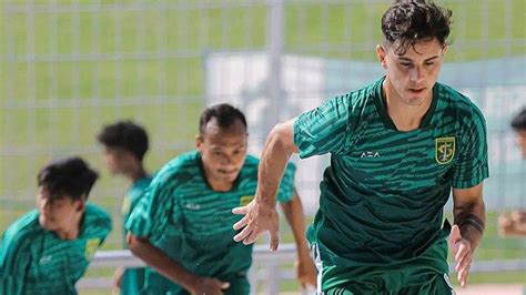 BUKTI Persebaya Surabaya Serius Kejar Target Juara Liga 1 Manajer