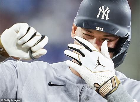 New York Yankees Aaron Judge Taunts The Toronto Blue Jays With New