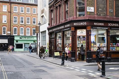Inexpensive Stores in London