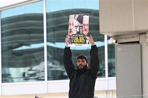 Almanya Cumhurba Kan Steinmeier E Stanbul Da Filistin Protestosu