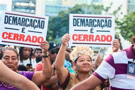 Acampados Em Bras Lia Ind Genas Esperam Que Lula Assine Nova