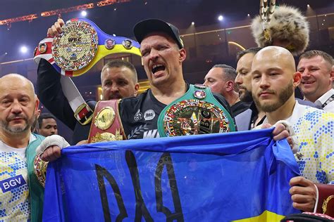 Usyk Vence A Fury Y Se Convierte En El Primer Campeón Absoluto De Los Pesados En 25 Años