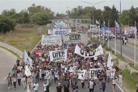 Organizaciones Sociales Movilizaron Sobre El Ingreso A La Autopista