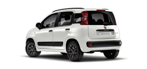 Neuer Fiat Panda Urban Hybrid Steht Im Showroom Der Autotester De