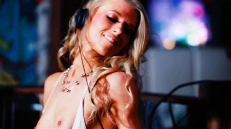 Sexy Blonde Gets Big Cock From Night Crawlers 2011 By Daring Media Group HotMovies