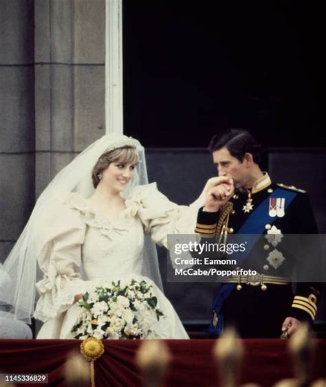 Prince Princess Kissing Photos And Premium High Res Pictures Getty Images