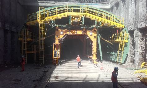 Formwork for linning of the Kennedy tunnel Rúbrica Philippines