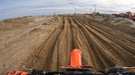 IL MOTOCROSS INVADE LE STRADE DI SENIGALLIA YouTube