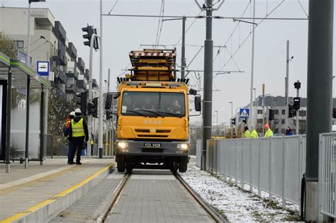 Awaria sieci trakcyjnej na Żegrzu w Poznaniu Tramwaje zmienią trasę