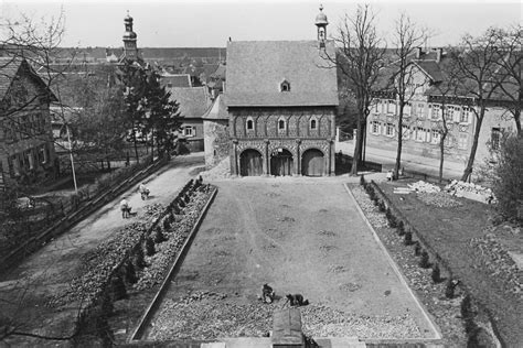 Lorsch De Meldung Fotoausstellung Zum Lorscher Kloster Im Wandel Der