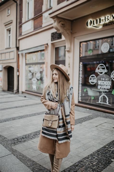 Stylizacja W Kolorach Ecru Total Nude Look Rozalia