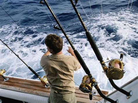 What Is The Difference Between Inshore Fishing Vs Offshore Fishing