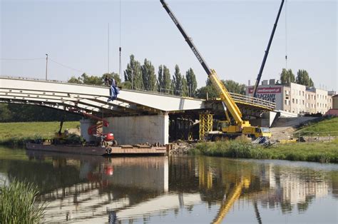 Budowa Mostu Na Ul Niemodli Skiej Oba Brzegi W Pe Ni Po Czone Zdj Cia