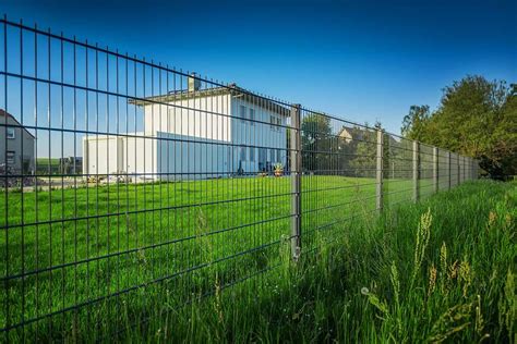 Welcher Zaun F Rs Einfamilienhaus Soll Man W Hlen Zaeunewelt De