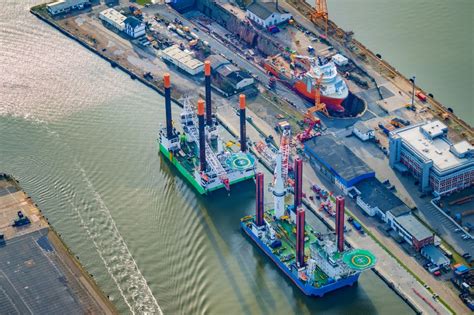 Bremerhaven Aus Der Vogelperspektive Kaiserdock 1 Trockendock In