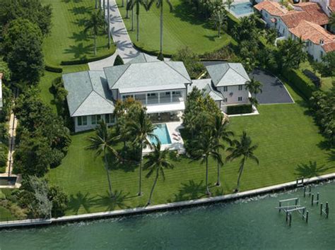 Estate Of The Day 25 5 Million Waterfront Estate In Indian Creek