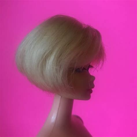 Vintage Mod Fair Hair Blonde Tnt Twist N Turn Barbie Doll In Mod Outfit