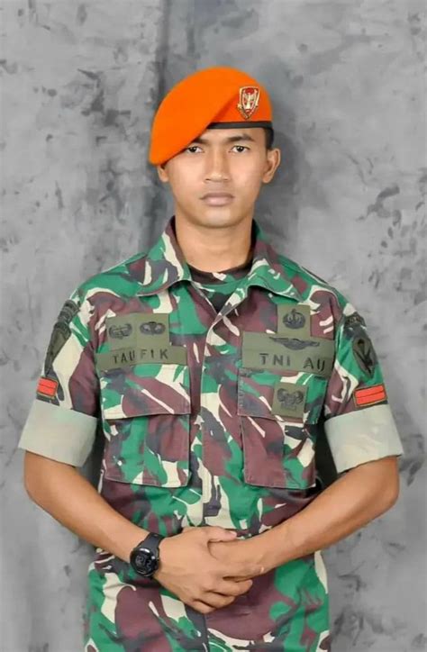 Aksi Heroik Prajurit Kopasgat TNI AU Pratu Taufik Ilham Kejar Dan