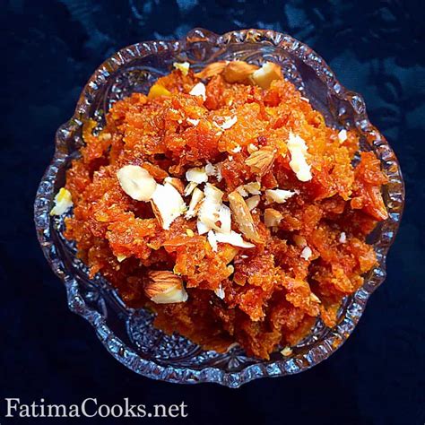 Gajar Ka Halwa with step by step pictures - Fatima Cooks