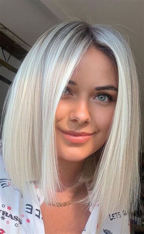 Short Platinum Blonde Hair Platinum Blonde Balayage Platinum Bob