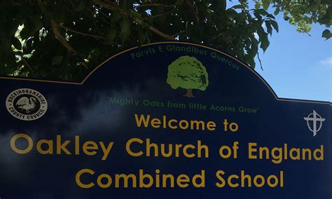 oakley school — logo