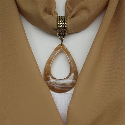 Lenço Infinito Nude e Pingente Gota Elo Produtos Especiais