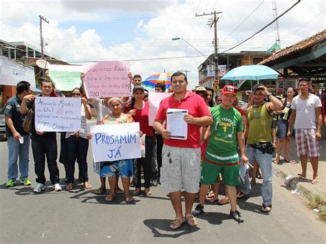 G1 Grupo protesta contra retirada de linhas de ônibus de bairro em