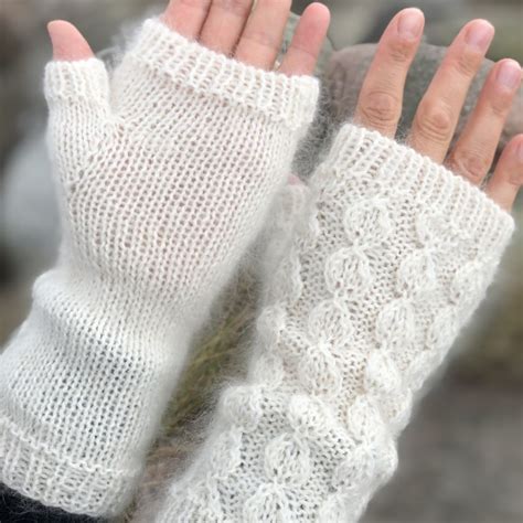 Dr Bevis Wrist Warmers Patterns Hobbii