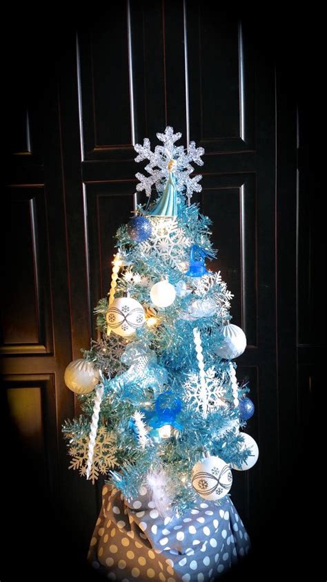 1000+ images about Disney's Frozen themed Christmas tree on Pinterest | Frozen christmas tree ...