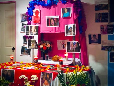 Memoria LGBT Erigen altar en honor a las víctimas de violencia y