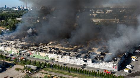 Gro Brand In Warschau Zerst Rt Einkaufszentrum