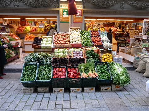 Puesto De Verduras En El Mercado De Logro O La Rioja Puesto De