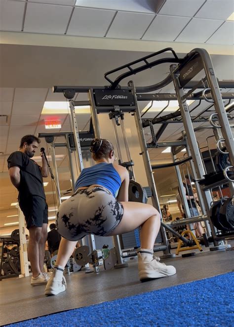 Nutbuster Nerdy Babe At Gym Close Up Not OC Short Shorts Volleyball Forum