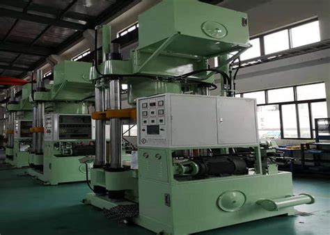 Ergonomic Press Down Column Plate Vulcanizing Machine Ton Clamp Force