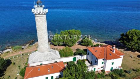 UMAG OKOLICA KOMFORAN STAN SA POGLEDOM NA MORE SAMO 200 METARA OD MO