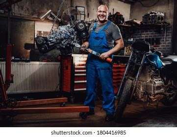 Hundred Naked Mechanic Royalty Free Images Stock Photos Pictures Shutterstock