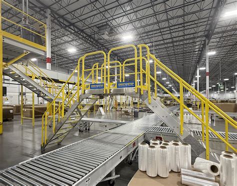 Distribution Center Conveyor Crossover Project - ErectaStep