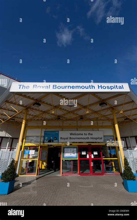 Entrance royal bournemouth hospital nhs hi-res stock photography and ...